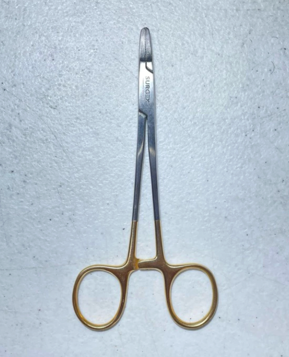 Ryder Needle Holder Gold Handle 5.5''