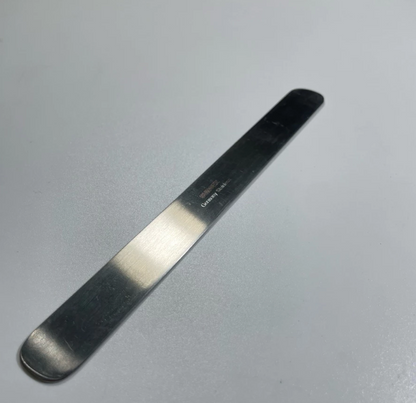 Premium Ribbon Retractor Malleable German Stainless