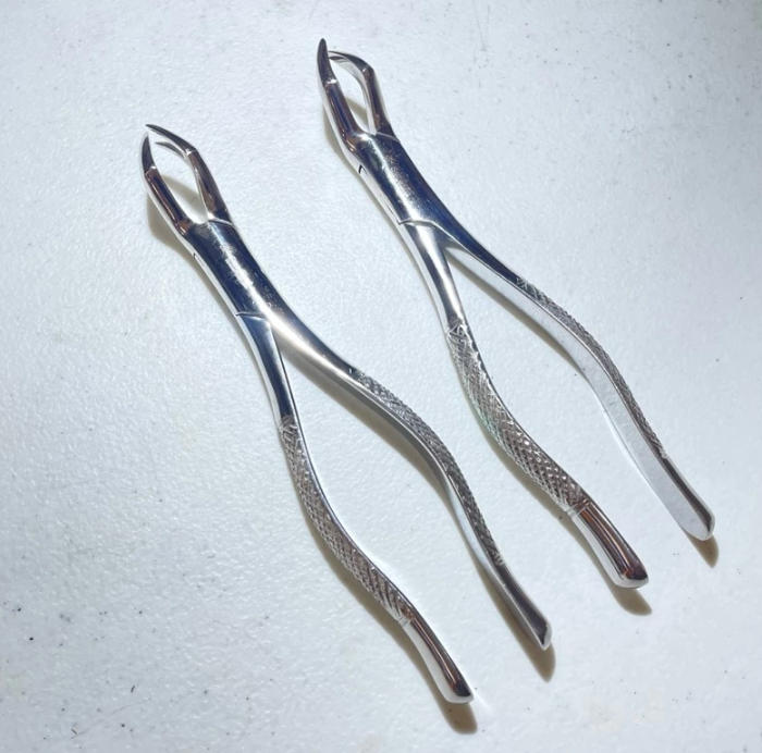 Dental Adult Forceps set of 2 (88L/88R)